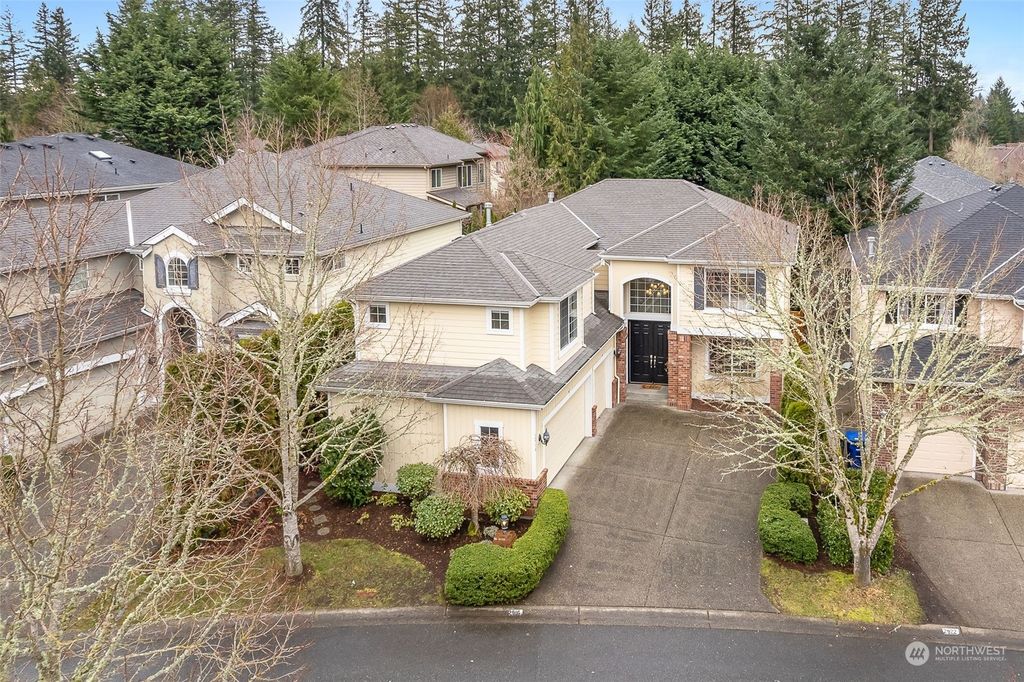 Photo of 2916 256th Court SE, Sammamish, WA 98075 (MLS # 2192939)