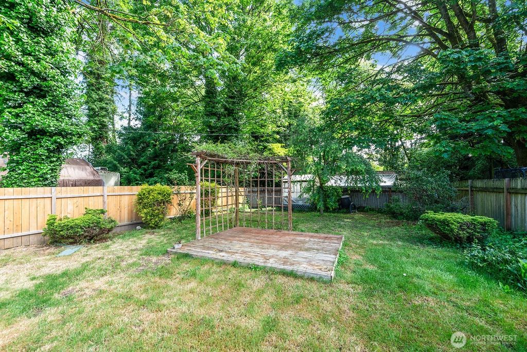 listing image 9361928837585329185