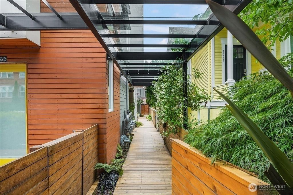 Photo of 1623 14th Avenue #E, Seattle, WA 98122 (MLS # 2429400)