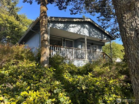 830 Magellan Avenue NE Ocean Shores WA 98569