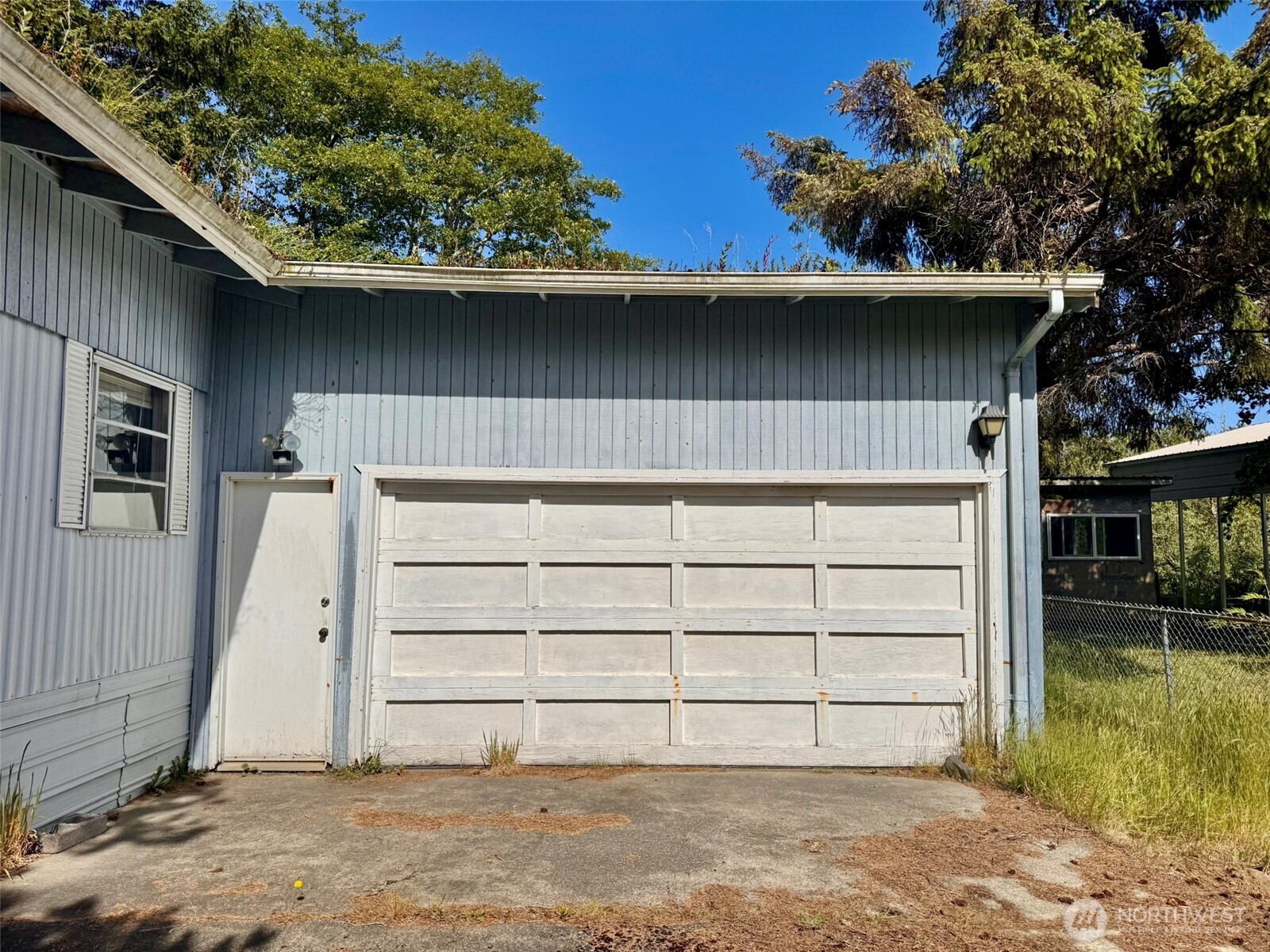 830 Magellan Avenue NE