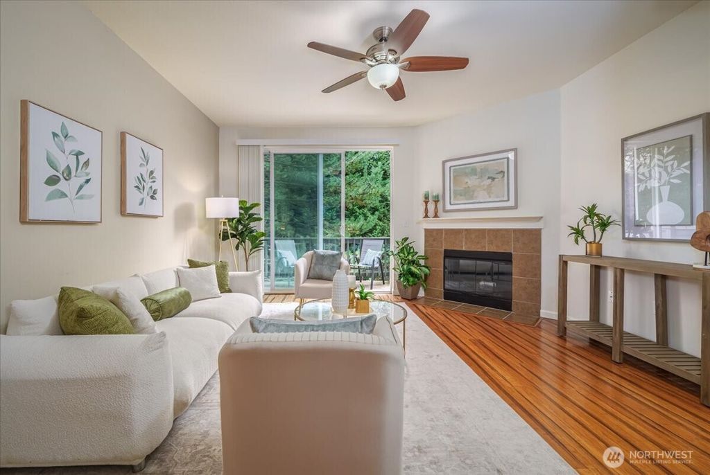 Photo of 3116 164th Street SW #607, Lynnwood, WA 98087 (MLS # 2423891)
