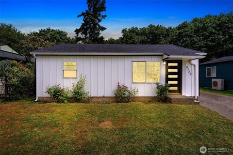 4126 19th Avenue SW Seattle WA 98106