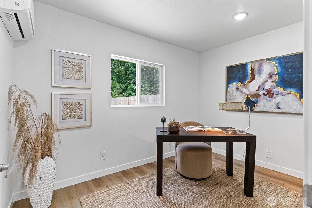 listing image 9362837834938602315