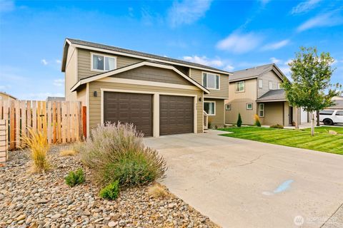 Photo of 300 E Country Side Avenue, Ellensburg, WA 98926 (MLS # 2430514)