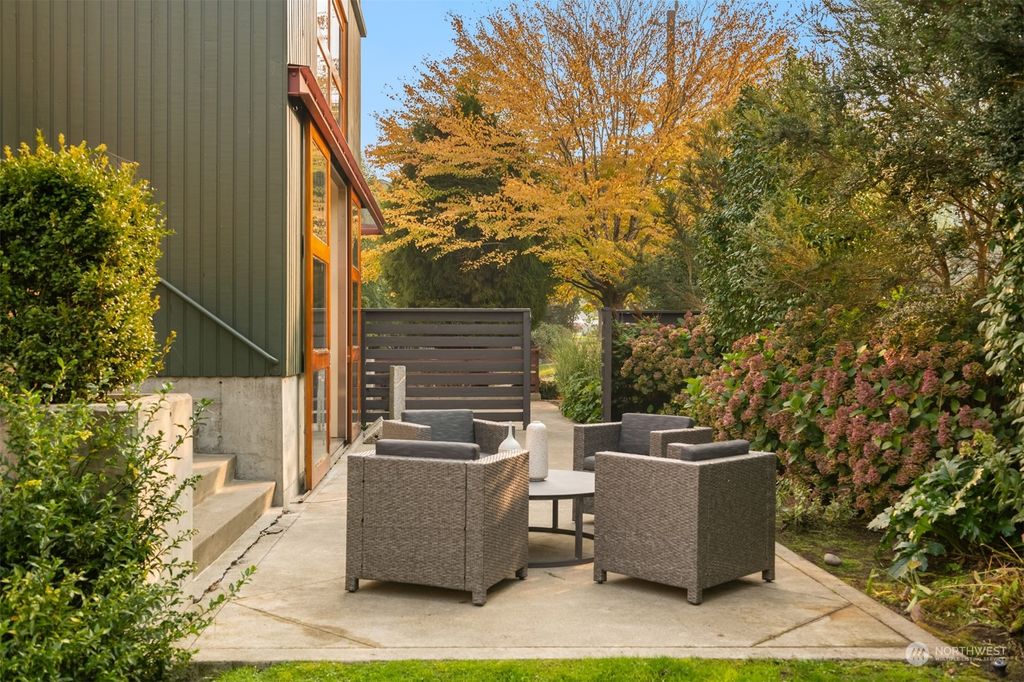 Photo of 1128 33rd Avenue S, Seattle, WA 98144 (MLS # 2010328)