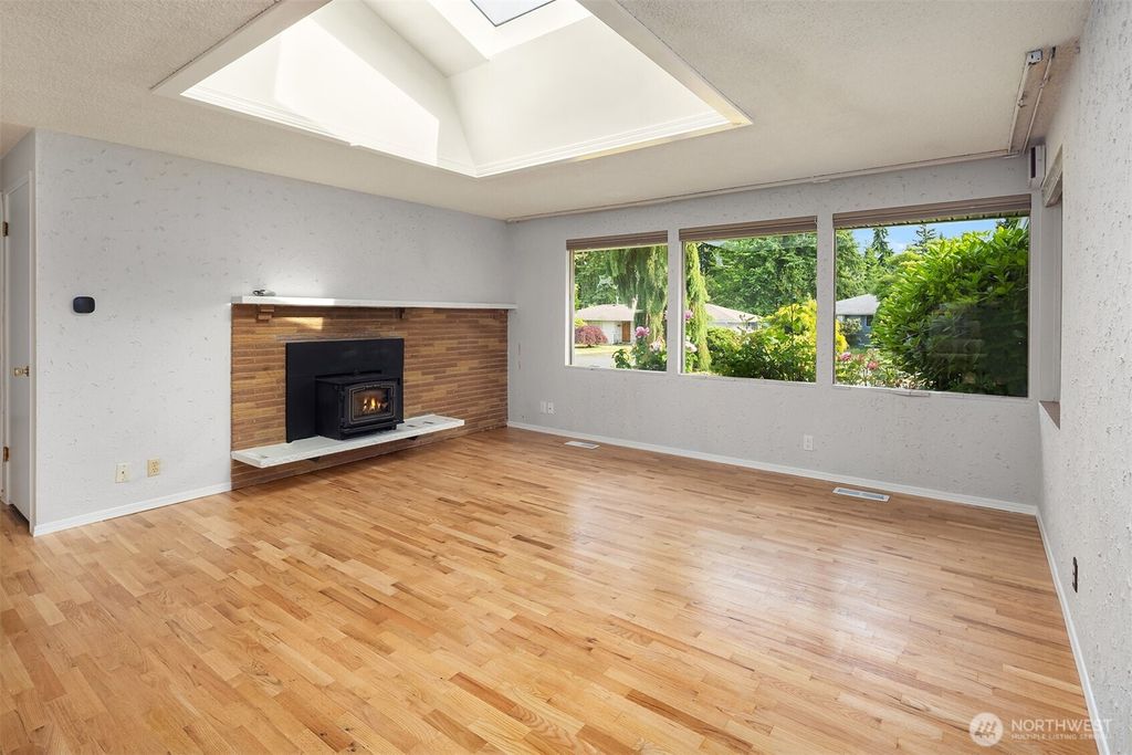 Photo of 6207 182nd Street SW, Lynnwood, WA 98037 (MLS # 2388216)