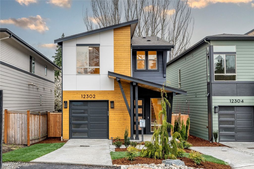 Photo of 9224 124th Avenue NE, Kirkland, WA 98033 (MLS # 2252502)