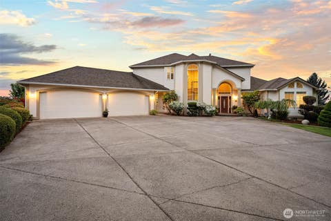Photo of 124 Pompano Road, Woodland, WA 98674 (MLS # 2518706)