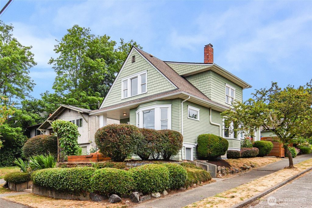 Photo of 150 27th Avenue, Seattle, WA 98122 (MLS # 2397169)