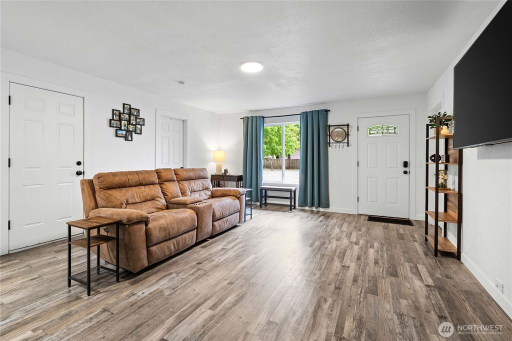 Photo of 507 Violet Meadow Street S, Tacoma, WA 98444 (MLS # 2513592)