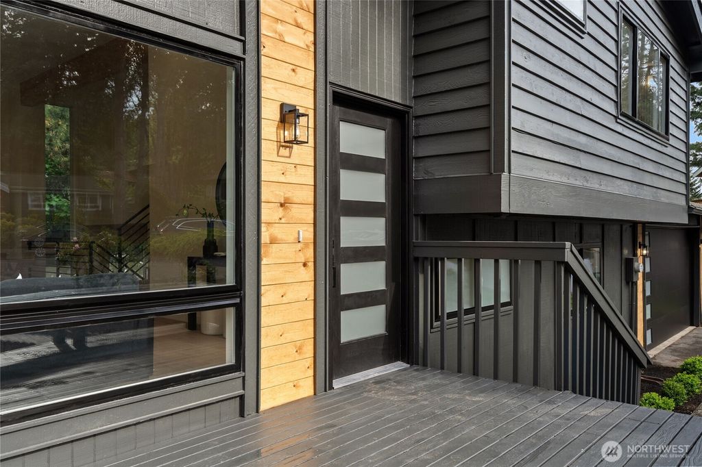 Photo of 13652 99th Avenue NE, Kirkland, WA 98034 (MLS # 2435966)