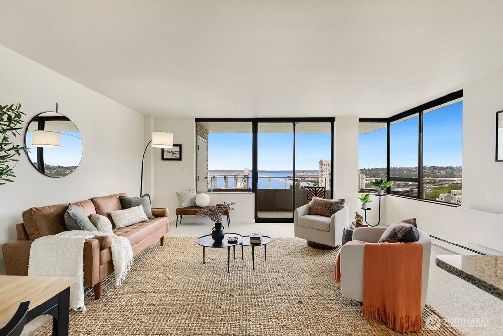 Photo of 521 5th Avenue W #805, Seattle, WA 98119 (MLS # 2515569)
