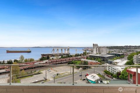 Photo of 521 5th Avenue W #805, Seattle, WA 98119 (MLS # 2515569)