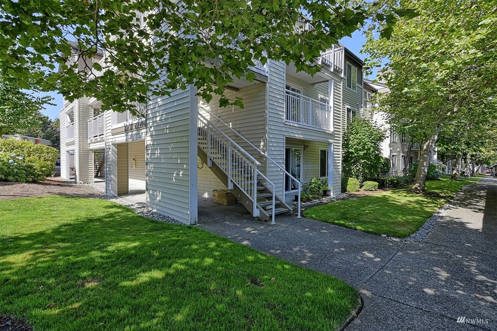 Photo of 12303 Harbour Pointe Boulevard #CC102, Mukilteo, WA 98275 (MLS # 1989931)