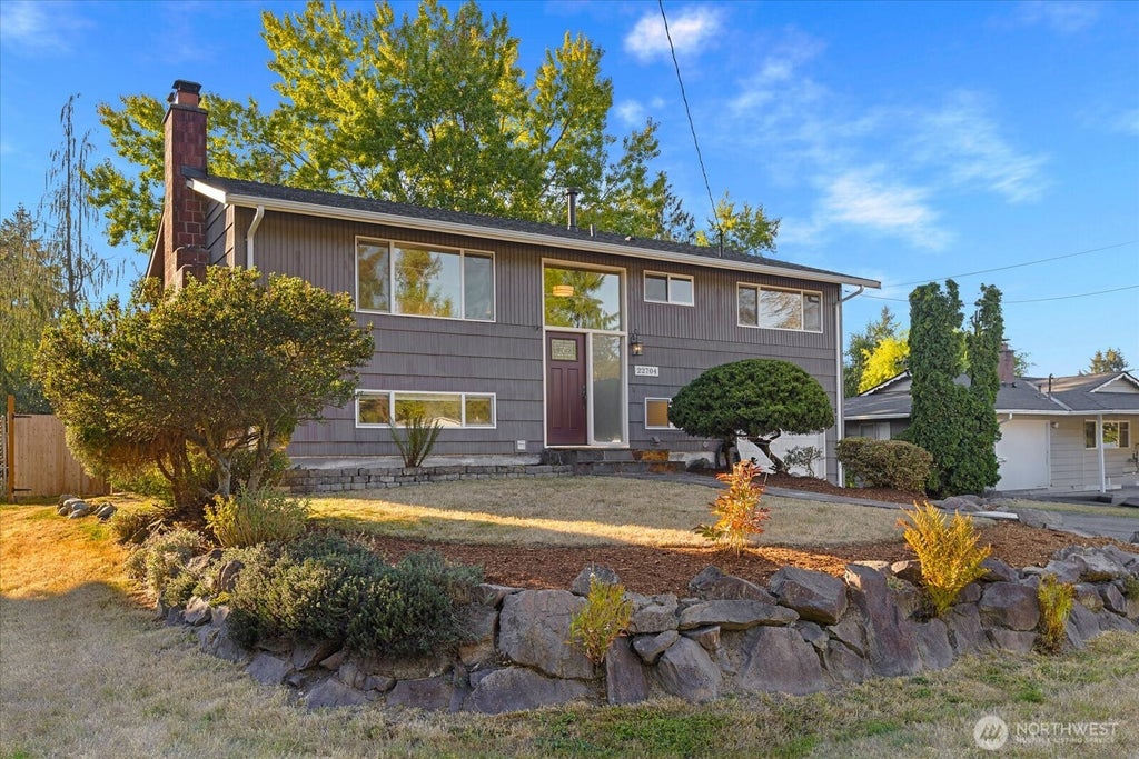 Photo of 22704 38th Avenue W, Mountlake Terrace, WA 98043 (MLS # 2584497)
