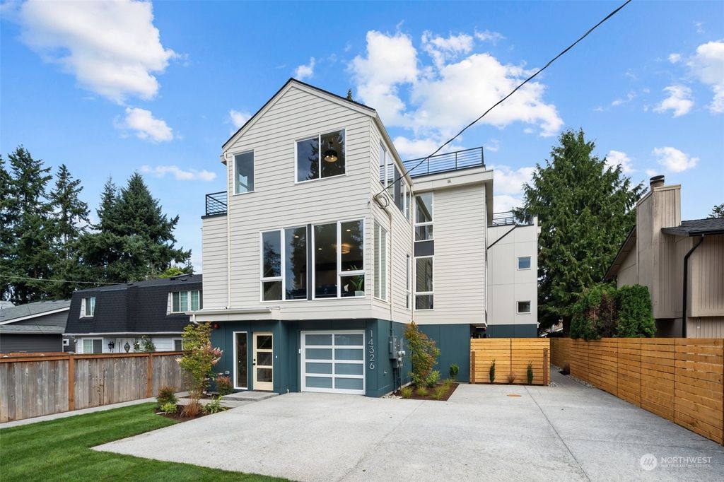 Photo of 14326 Wallingford Avenue N #C, Seattle, WA 98133 (MLS # 2158800)