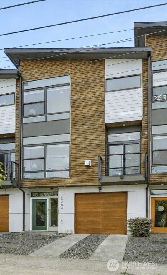 2204 N 8th Street