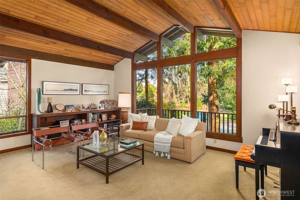 Photo of 7445 86th Avenue SE, Mercer Island, WA 98040 (MLS # 2467219)