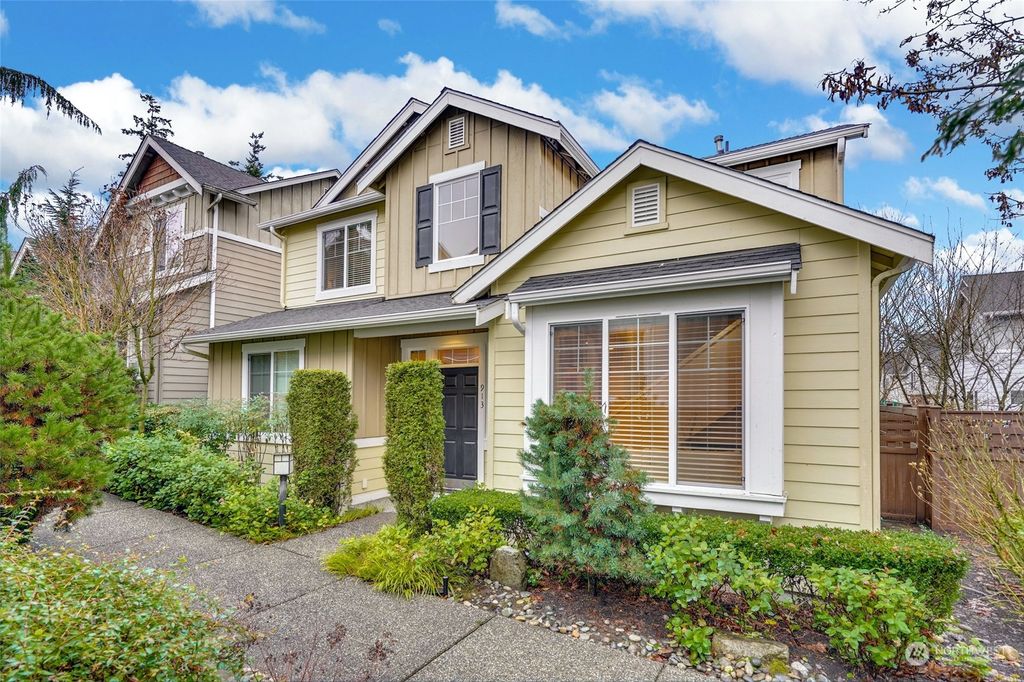 Photo of 913 148th Lane SE, Mill Creek, WA 98012 (MLS # 2184207)