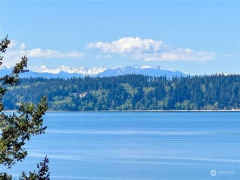 A home in Camano Island