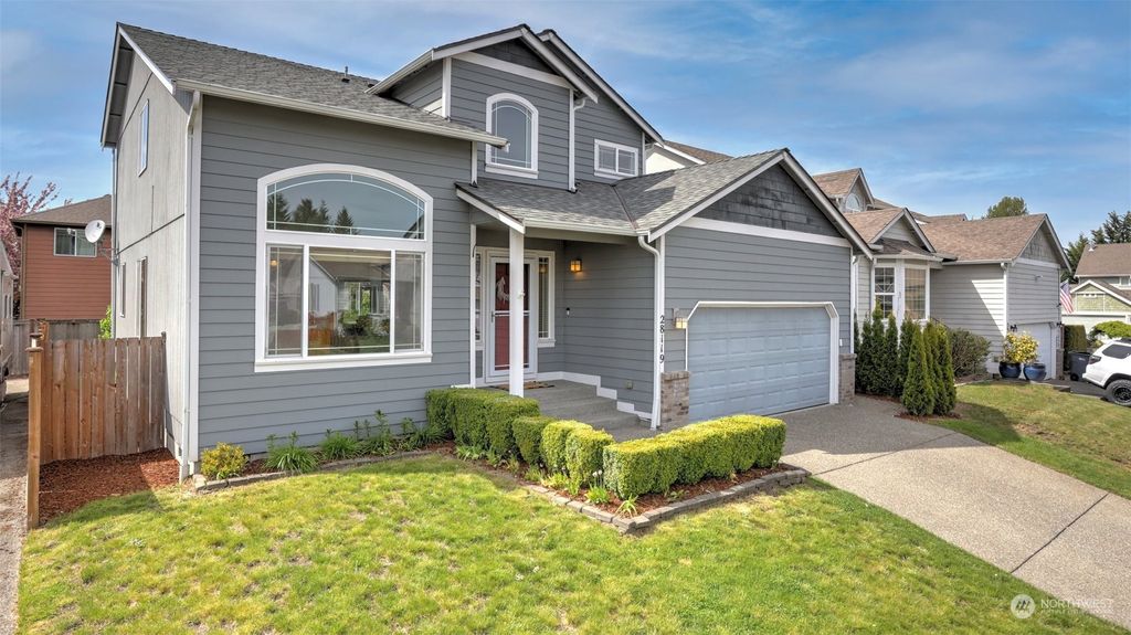 Photo of 28119 225th Place SE, Maple Valley, WA 98038 (MLS # 2228034)