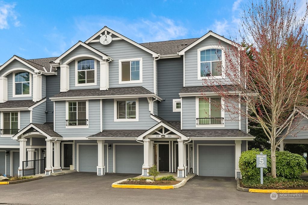 Photo of 16125 Juanita Woodinville Way NE #219, Bothell, WA 98011 (MLS # 2050609)