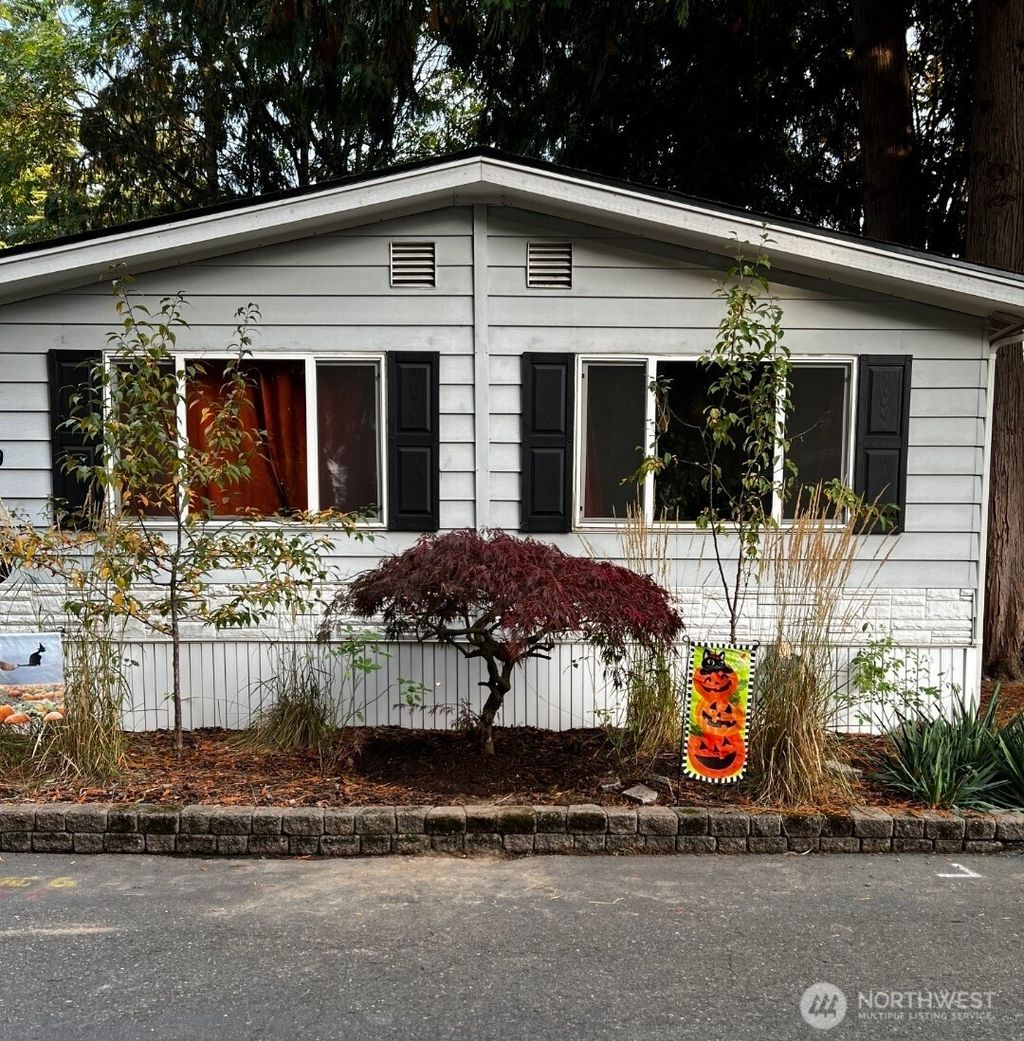Photo of 900 29th Street SE #D-9, Auburn, WA 98002 (MLS # 2510055)