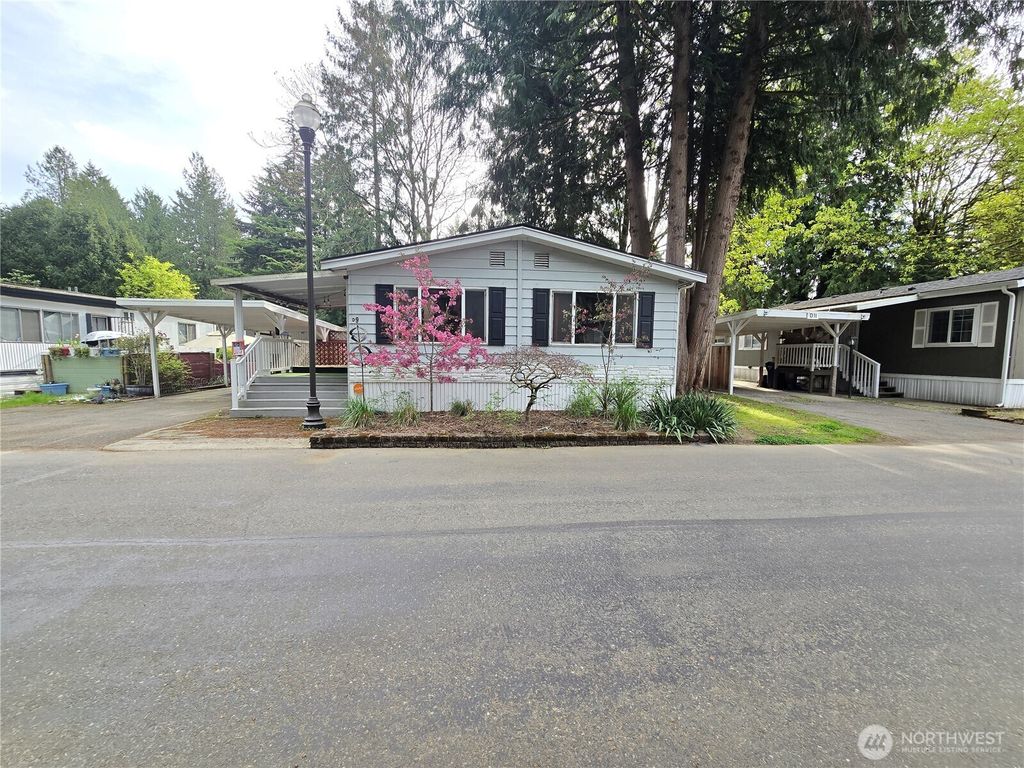 Photo of 900 29th Street SE #D-9, Auburn, WA 98002 (MLS # 2510055)