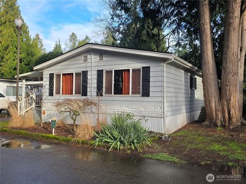 Photo of 900 29th Street SE #D-9, Auburn, WA 98002 (MLS # 2510055)