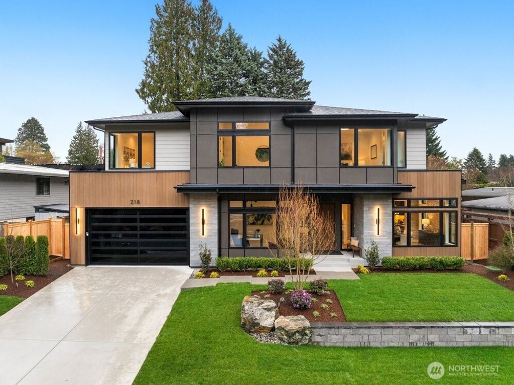 Photo of 218 109th Avenue SE, Bellevue, WA 98004 (MLS # 2490369)