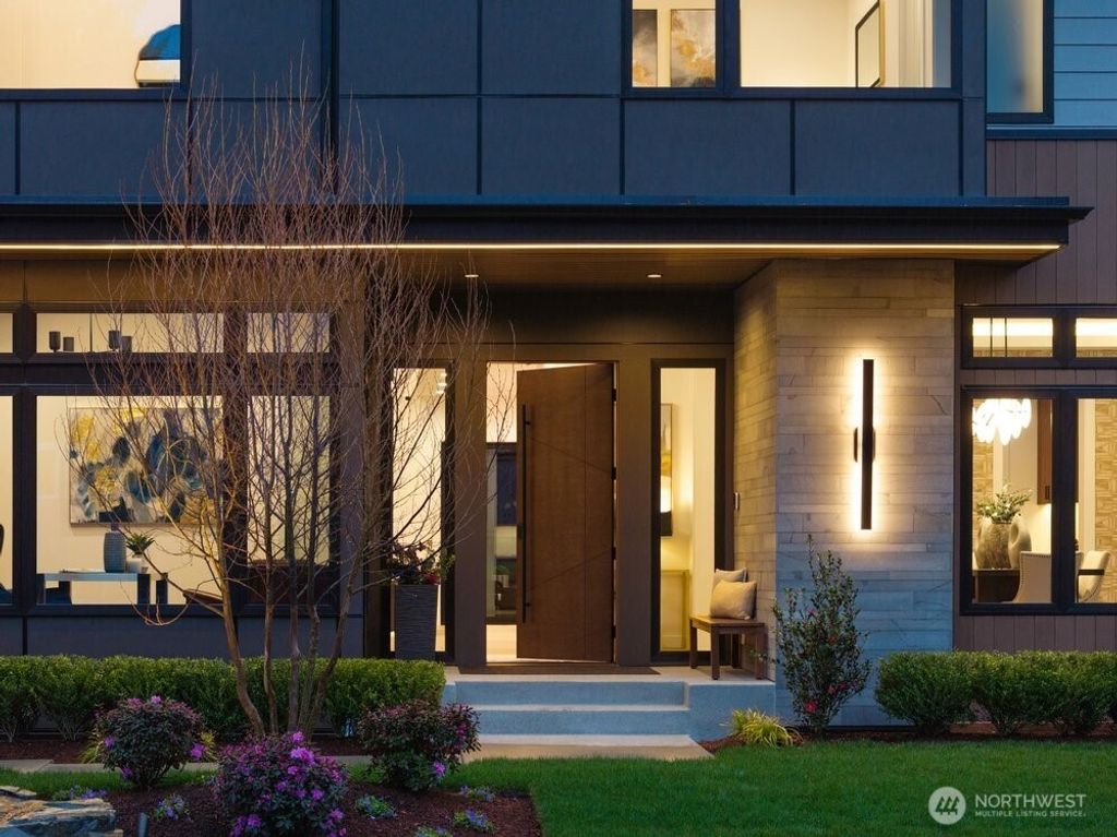 Photo of 218 109th Avenue SE, Bellevue, WA 98004 (MLS # 2490369)