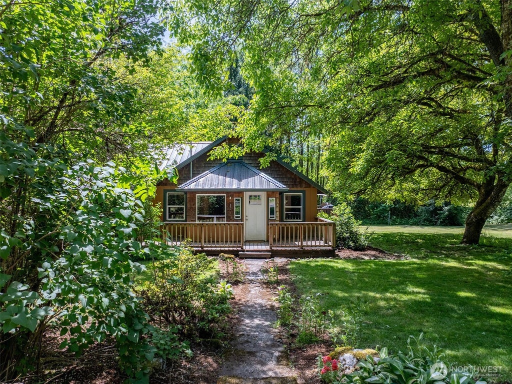 Photo of 1364 Silverbrook Road, Randle, WA 98377 (MLS # 2593332)