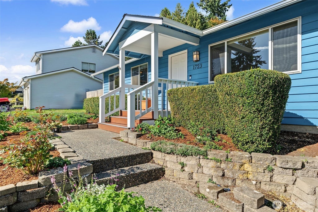 Photo of 1723 172nd Street SE, Bothell, WA 98012 (MLS # 2593979)