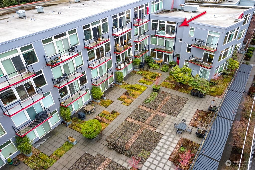 Photo of 2960 Eastlake Avenue E #312, Seattle, WA 98102 (MLS # 2244996)