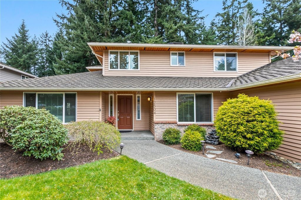 Photo of 12504 40th Avenue SE, Everett, WA 98208 (MLS # 2498146)