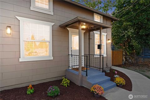 Photo of 6826 S Park Avenue, Tacoma, WA 98408 (MLS # 2429542)