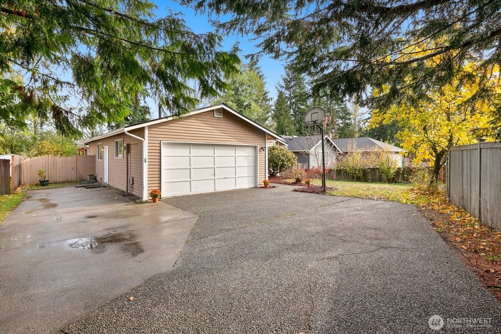 Photo of 10919 10th Drive SE, Everett, WA 98208 (MLS # 2448512)