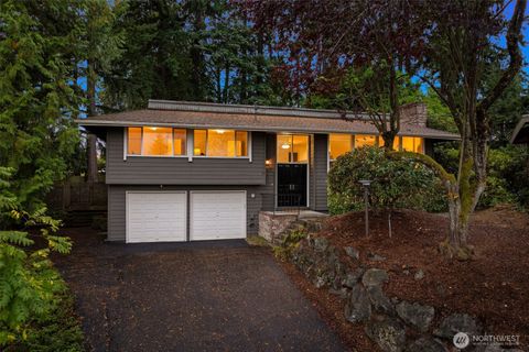 Photo of 10213 NE 22nd Place, Bellevue, WA 98004 (MLS # 2440901)