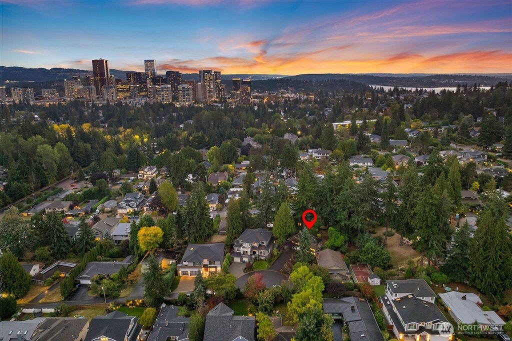 Photo of 10213 NE 22nd Place, Bellevue, WA 98004 (MLS # 2440901)