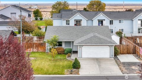 Photo of 230 NE K Street, Ephrata, WA 98823 (MLS # 2502068)