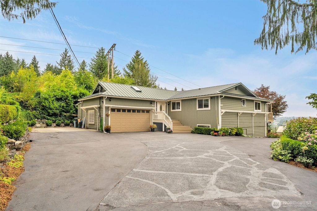Photo of 211 E Jonathan Road, Bothell, WA 98012 (MLS # 2430790)