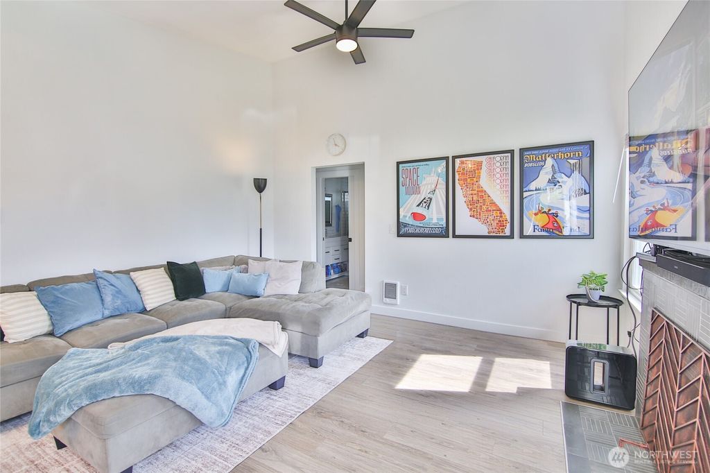 Photo of 1513 Virginia Avenue, Everett, WA 98201 (MLS # 2528948)