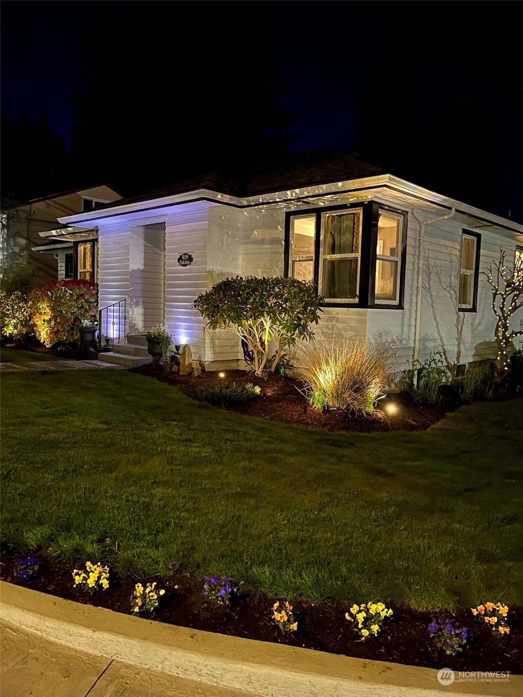 Photo of 829 Pecks Drive, Everett, WA 98203 (MLS # 2024645)