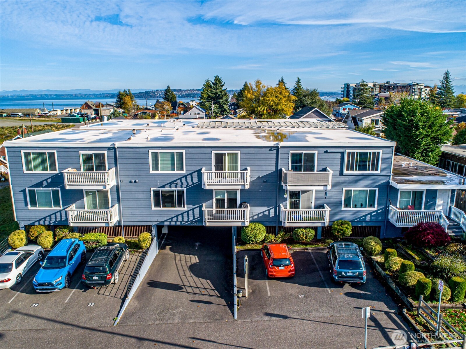 5321 Pearl Street 202