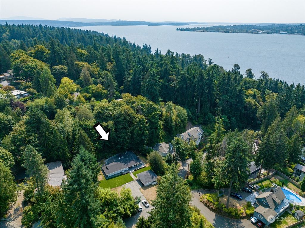 Photo of 12418 68th Avenue NE, Kirkland, WA 98034 (MLS # 2153814)