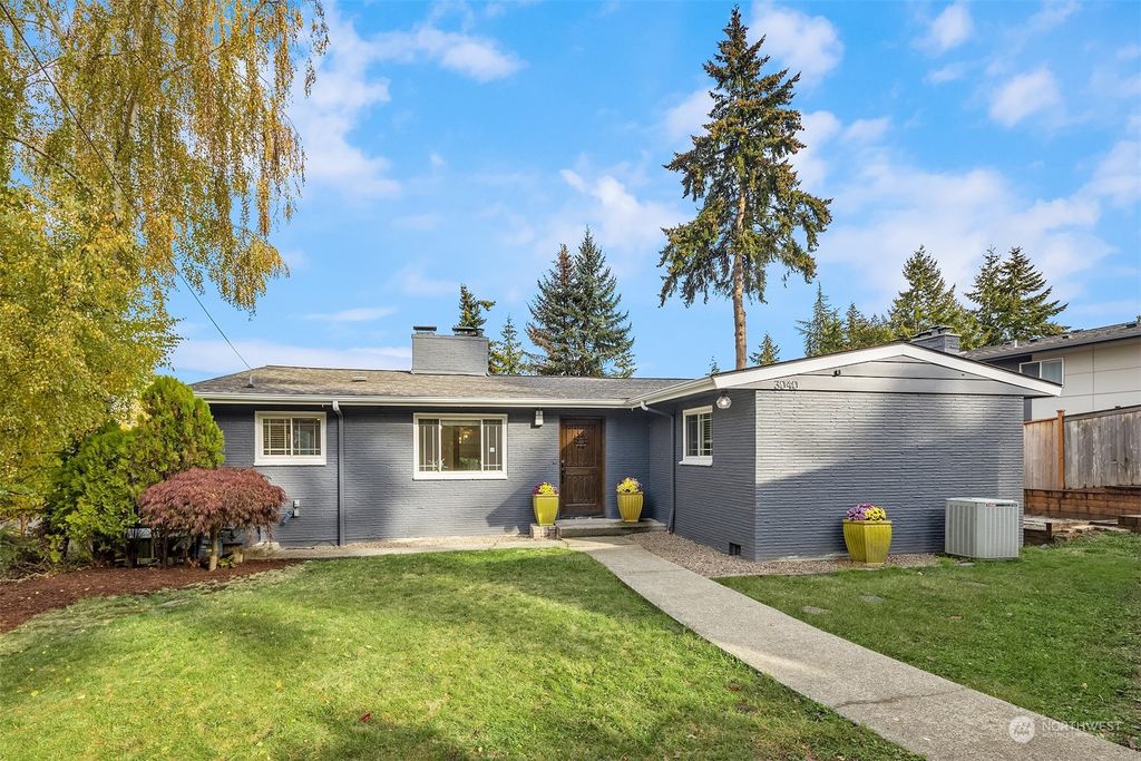 Photo of 3040 90th Place SE, Mercer Island, WA 98040 (MLS # 2036528)