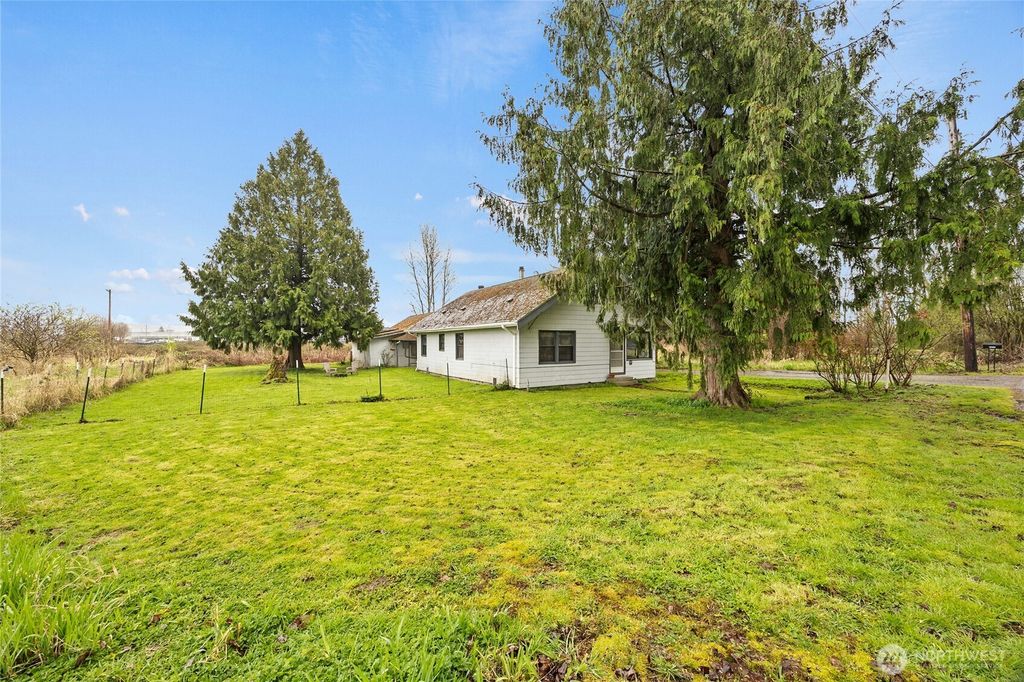 Photo of 516 Clay Street NW, Auburn, WA 98001 (MLS # 2491944)