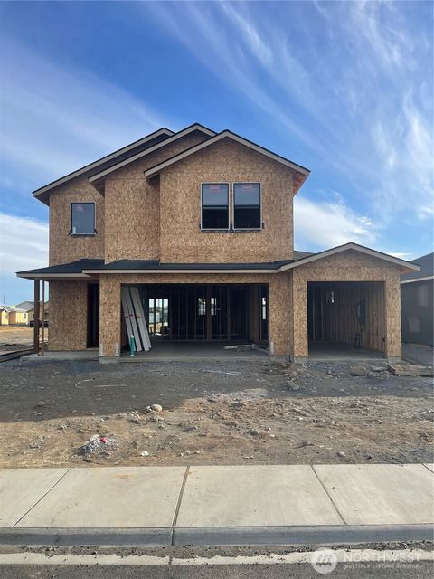 Photo of 1136 9th Avenue NE, Ephrata, WA 98823 (MLS # 2415780)