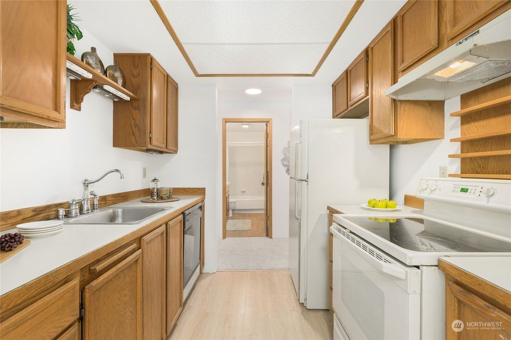 Photo of 13717 Linden Avenue N #125, Seattle, WA 98133 (MLS # 2039242)